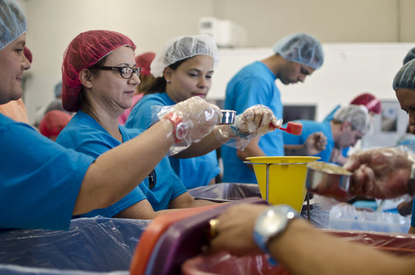 1/2 or 1 Cup Standard Duty Measuring Cups.
