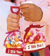 I Dig You. Valentines day DIY gift idea.  Colorful shovels with candy.